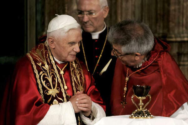 Benedict XVI with the Holy Chalice