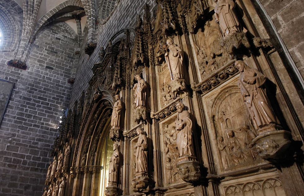 Side view of the portico that today houses the Holy Chalice.